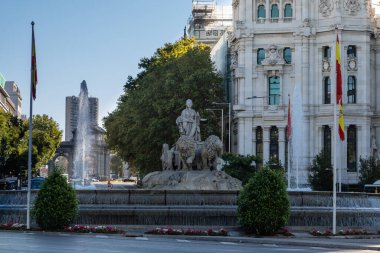 Palacio de comunicaciones ve cibeles çeşme, madrid, İspanya