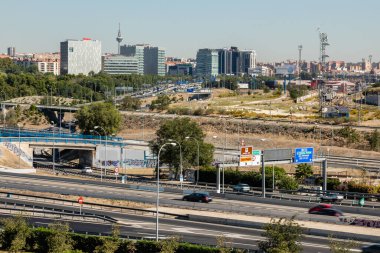 Madrid 'deki Manzanares lineer parkı