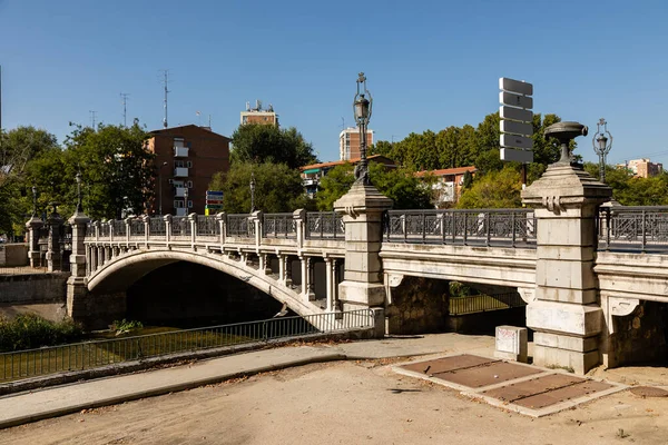 Most Isabel Przez Rzekę Manzanares Madrycie — Zdjęcie stockowe