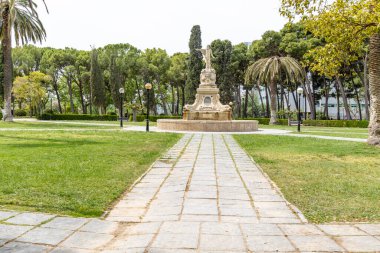 İspanya 'nın Zaragoza şehrinde Jose Antonio Labordeta adında bir halk parkı.