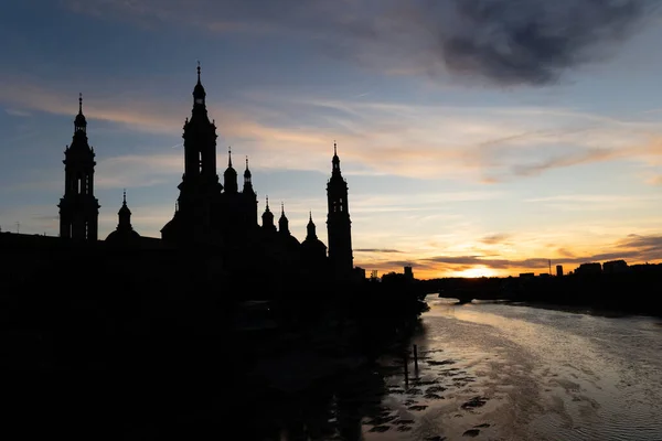 Zaragoza Spanyolország 2023 Május Ebro Folyó Basilica Del Pilar Előtt — Stock Fotó