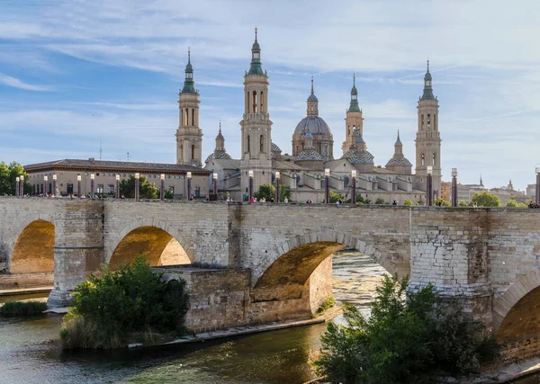 Zaragoza Spanje Mei 2023 Middeleeuwse Brug Genaamd Puente Piedra Die — Stockfoto