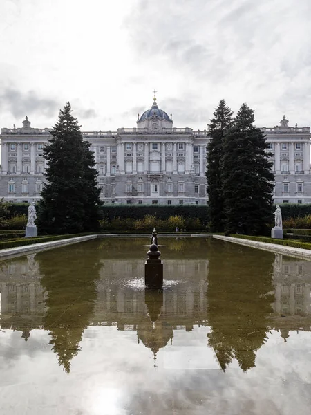 Вид Королевский Дворец Главную Культурную Историческую Достопримечательность Мадрида Испания — стоковое фото