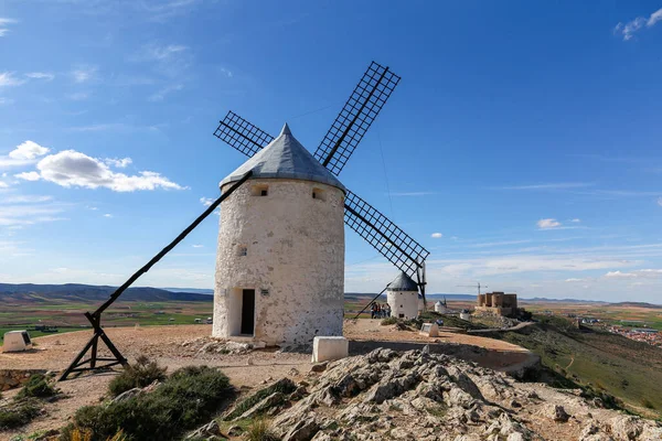 西班牙托莱多省的Consuegra风车 — 图库照片