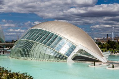 Valencia, İspanya 'daki Sanat ve Bilim Binaları' nın panoramik manzarası