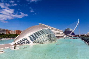 Valencia, İspanya 'daki Sanat ve Bilim Binaları' nın panoramik manzarası