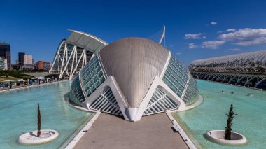 Valencia, İspanya 'daki Sanat ve Bilim Binaları' nın panoramik manzarası