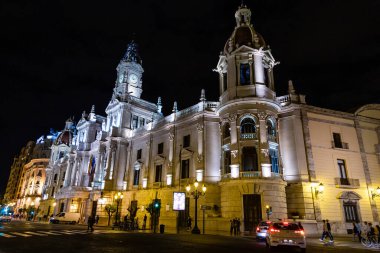 İspanya 'nın Valencia şehrinin farklı binaları ve caddelerinin manzarası