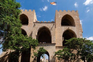 İspanya 'nın Valencia şehrinin farklı binaları ve caddelerinin manzarası