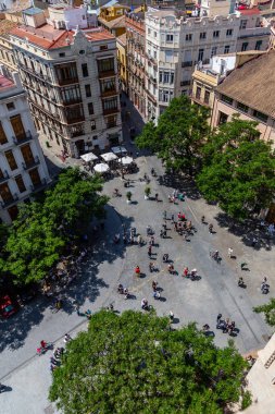 İspanya 'nın Valencia şehrinin farklı binaları ve caddelerinin manzarası