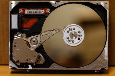 Bir bilgisayarın sabit diskinde göster