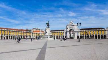 Lizbon, Portekiz - 30 Mart 2015: Lizbon, Portekiz 'deki Ticaret Meydanı