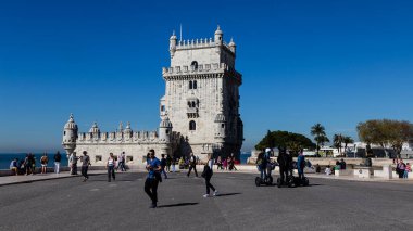 Lizbon, Portekiz - 30 Mart 2015: Lizbon, Portekiz 'deki Torre de Belem anıtı