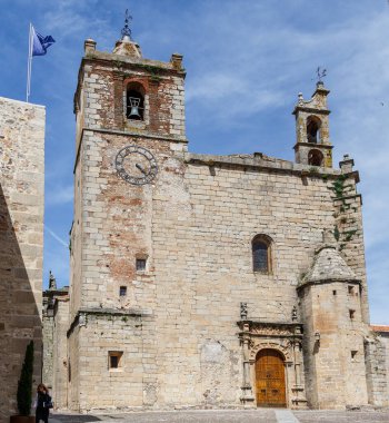 Caceres, İspanya - 01 Mayıs 2014: İspanya 'nın Caceres kentinin tarihi binalarının detayları