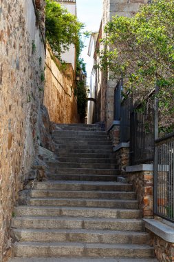 Caceres, İspanya - 01 Mayıs 2014: İspanya 'nın Caceres kentinin tarihi binalarının detayları