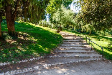 Madrid 'de Quinta del Berro adlı bir halk parkı.