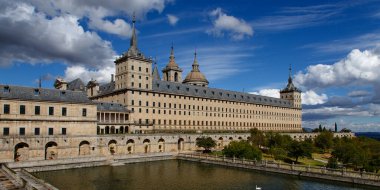 İspanya, Madrid yakınlarındaki San Lorenzo de El Escorial Kraliyet Manastırı