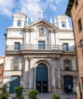 Valladolid, İspanya - 13 Ekim 2023: Valladolid, İspanya şehir merkezinin tarihi binaları hakkında farklı görüşler