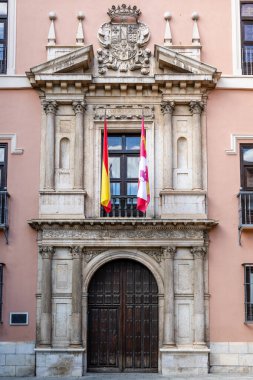 Valladolid, İspanya - 13 Ekim 2023: Valladolid, İspanya şehir merkezinin tarihi binaları hakkında farklı görüşler