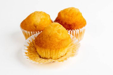 Kahvaltıda limonlu kek hazır.