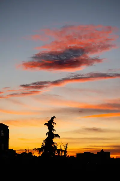 Silhuetter Vid Solnedgången Madrid Grannskapet Som Heter Carabanchel Stockfoto