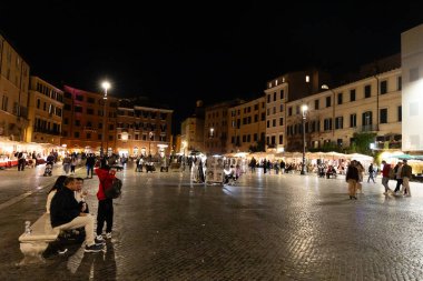 Roma, İtalya - 09 Nisan 2024: Roma 'daki Navona Meydanı' nın ayrıntıları, Roma, İtalya 'da turistlerin gezdiği