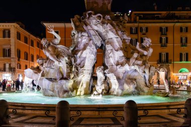 Roma, İtalya - 09 Nisan 2024: Roma 'daki Navona Meydanı' nın ayrıntıları, Roma, İtalya 'da turistlerin gezdiği