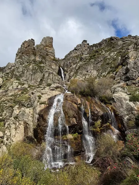 Chorrera de los Litueros Şelalesi, Sierra de Guadarrama Doğal Parkı, Madrid, İspanya