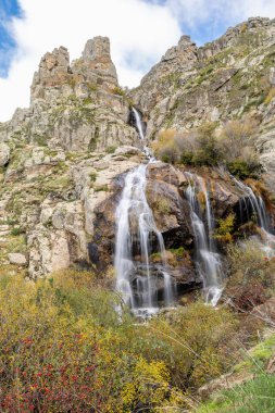 Chorrera de los Litueros Şelalesi, Sierra de Guadarrama Doğal Parkı, Madrid, İspanya