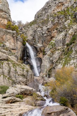 Chorrera de los Litueros Şelalesi, Sierra de Guadarrama Doğal Parkı, Madrid, İspanya