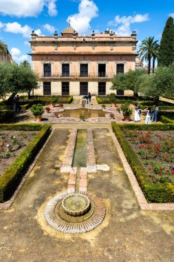 Jerez de la Frontera, İspanya - 15 Mayıs 2025: Alcazar 'ın detayları, İspanya' nın Jerez de la Frontera kentindeki tarihi merkezdeki ortaçağ sarayı