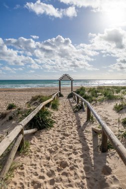 Zahara de los Atunes plajı Paskalya tatili boyunca turist sıkıntısı çekiyor
