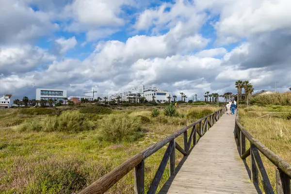 Zahara de los Atunes plajı Paskalya tatili boyunca turist sıkıntısı çekiyor