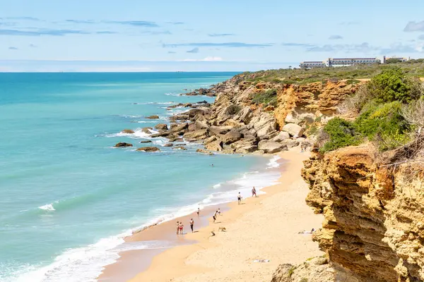 Conil de la Frontera 'daki güzel Calas de Roche plajı, Cadiz, İspanya