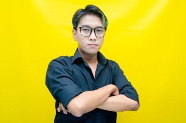 Asyalı genç adam portresi 