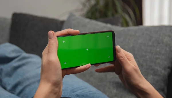 Yeşil Renkli Anahtar Ekranlı Akıllı Telefon