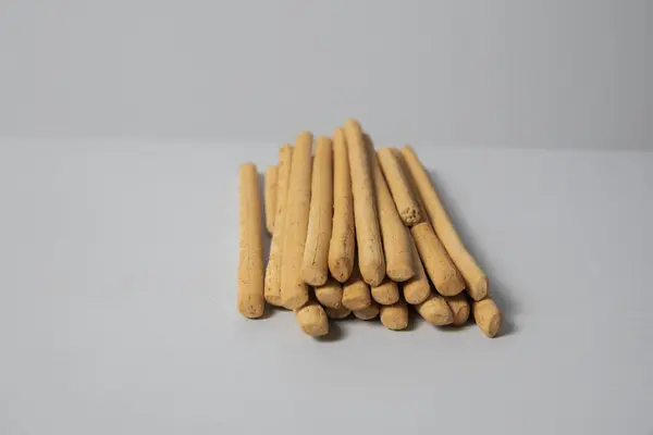 Ekmek çubukları grisini. Lezzetli ekmek lezzeti. beyaz arkaplan