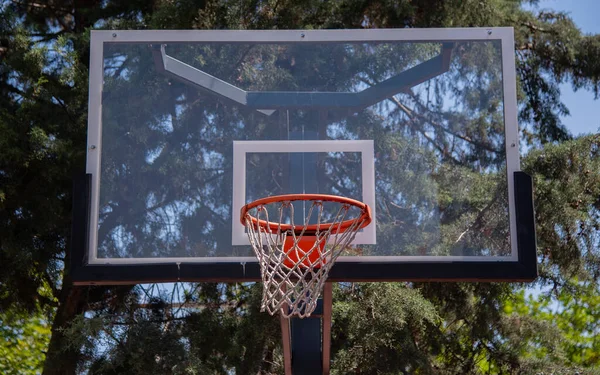 Basketball Court Outdoors Orange Hoop Net Backboard Basket Ball Game — Stock Photo, Image