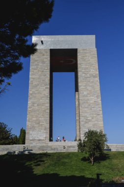 Çanakkale, Türkiye - 18 Ağustos 2024, Anakkale Şehitleri Anıtı, 1915 yılında Birinci Dünya Savaşı sırasında Gelibolu Seferi 'nde hayatını kaybeden Türk askerlerinin anısına inşa edildi..