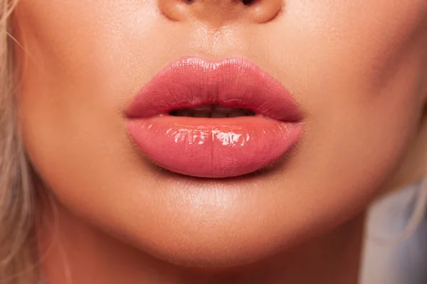 Σέξι Χείλη Κοντά Όμορφο Τέλειο Μέικαπ Μακροεντολή Όμορφη Lip Gloss Φωτογραφία Αρχείου