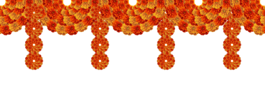 Turuncu kırmızı kadife çiçekleri süsleme için şenlikli asılı element tasarımı