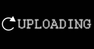 Alfa kanalında dairesel ok başı dönen animasyon varlığı. Ok yüklemesi siyah üzerinde izole edilmiş, döngü kusursuz hareket grafiği. Üç R yükleme ve geri dönüşüm kavramı.