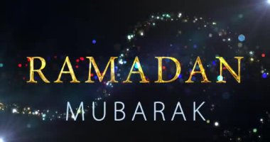 Lüks altın klas Ramazan Kareem Mübarek 4K özgeçmiş diliyor. Kutsal İslam ayının oruç tutmasını dileyen toz altın parçacıkları. Arapça selamlama bg. geleneksel mesaj kartı parlak bir döngü.