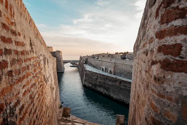 Kraliyet Surları 'ndan gün batımının görüntüsü. Ceuta, İspanya. Yüksek kalite fotoğraf
