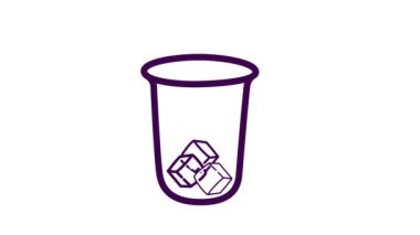 Buz küpleri ve pipetle dolu berrak bir bardaktaki canlı mavi içeceğin canlandırılması, beyaz arka planda ayarlanmış, ferahlatıcı bir yaz havası uyandırıyor.