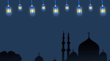 Camilerin göz alıcı karanlık silueti fenerlerle sarkıyor, İslam gecelerinin barışçıl atmosferini ve bağlılığı çağrıştırıyor..
