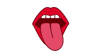 Geniş ağızlı, neşeli bir dille, çeşitli tatları tatmanın ve lezzetli yiyeceklerden zevk almanın duyusal zevkini simgeliyor.