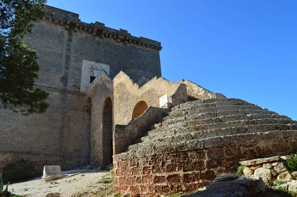 Puglia Daki Antik Santa Caterina Kalesinin Fotoğrafı — Stok fotoğraf