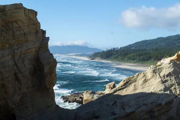 Cape Kiwanda, Oregon 'da dalgalar