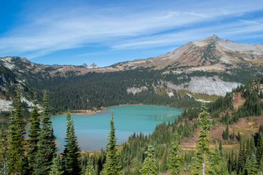 Buzul Tepesi 'ndeki Lyman Gölü